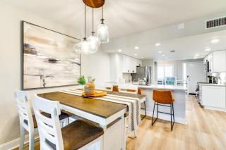 Less Than 1 Mi to Fort Myers Beach Bayfront Condo with Pool - Fort Myers Beach - 3