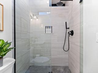 5BR 3BATH 6BEDS Boston Home - Boston - 7