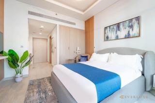 Everluxe Modern Pool View Studio In Al Jaddaf - Dubai - 8