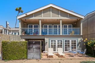 Oceanfront Home Walk to Balboa Pier Scenic Views Balboa Peninsula Point by AvantStay - 9