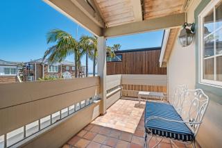 Oceanfront Home Walk to Balboa Pier Scenic Views Balboa Peninsula Point by AvantStay - Newport Beach - 6