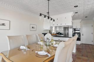 Oceanfront Home Walk to Balboa Pier Scenic Views Balboa Peninsula Point by AvantStay - Newport Beach - 4