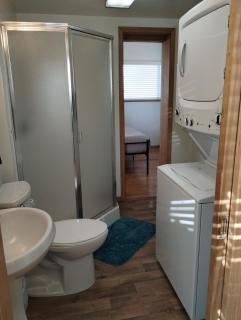 Sky Harbor Cabin - Homer Seaplane Base - 1