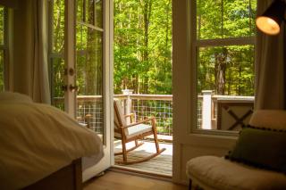 Lake Effect Lodge 3 Minutes From Laketown Beach! - Holland - 1