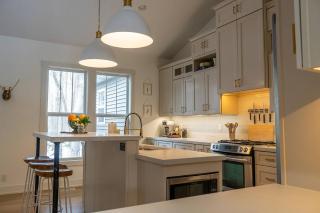 Lake Effect Lodge 3 Minutes From Laketown Beach! - Holland - 6