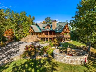 Luxe Bear Lodge - 8