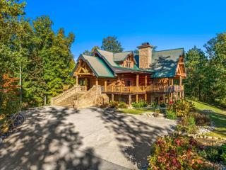 Luxe Bear Lodge - 7