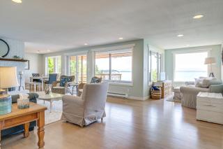 Mtn-View Camano Island Retreat Overlooking Beach - 8