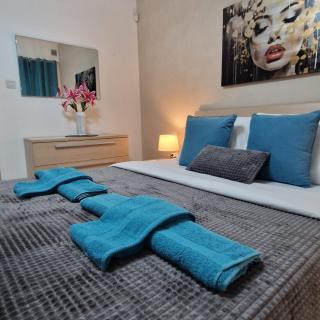 Cheerful holiday two bedrooms flat with BBQ - 3