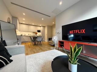 1600ft 2Bed 3Bath near Battersea Power Station, Private Gated & AC, 1000MB Fast Internet speed - 1
