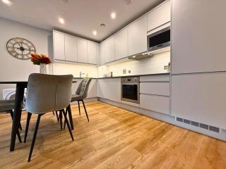 1600ft 2Bed 3Bath near Battersea Power Station, Private Gated & AC, 1000MB Fast Internet speed - 8