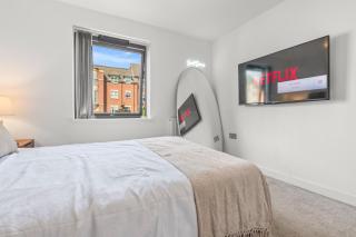 York - Balcony - Central - Sleeps 6 - 3