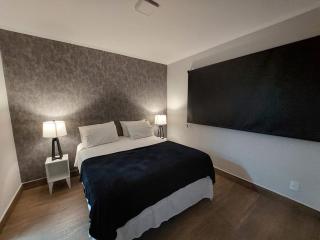 Apartamento Luxuoso decorado e mobiliado - 0