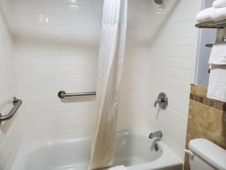 River Hill Inn & Suites - 4
