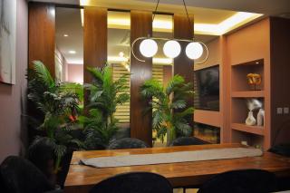 Alvis Suite Three-Bed Apartment in Goldcrest Mall and Residency - Lahore - 2