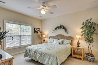 4 Mi to Sunset Beach Resort-Style Family Condo - 1