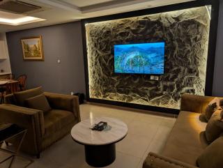 Two-Bed Suite Goldcrest Mall and Residency - 9