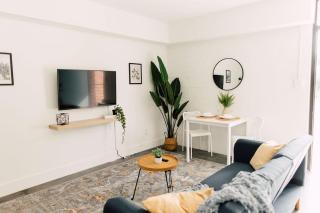 *NEW* The Camille | ATL Skyline | Rooftop | Cozy - 9