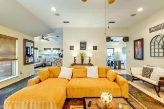 DFW Fun Awaits Family Home in Crowley! - Crowley - 5