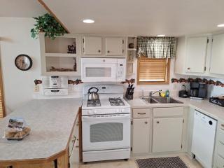 Oceanfront Cabin 3 W Jacuzzi & Impressive Views - Smith River - 1
