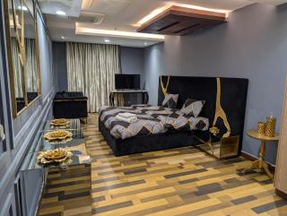 Goldcrest Mall and Residency - Two Bed Luxury Apartment By Alvis Suite - Lahore - 1