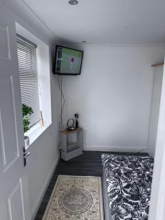 Stylish modern Guest house - Bedford - 9