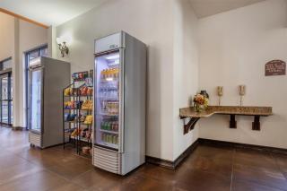 Best Western PLUS Cimarron Hotel & Suites - 3