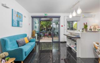 Nice Apartment In Pula With Wifi - 2