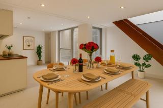Luxury Flintstones Stone Stay, Darlinghurst CBD - 9