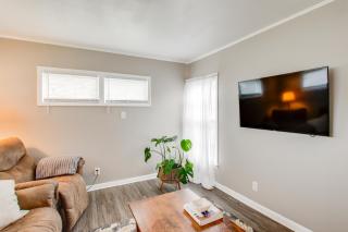 Home Near Kinnick, UI Health and Amish Country - Kalona - 7