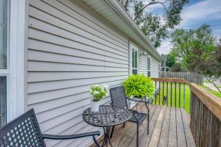 Home Near Kinnick, UI Health and Amish Country - Kalona - 9