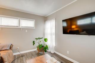 Home Near Kinnick, UI Health and Amish Country - 2