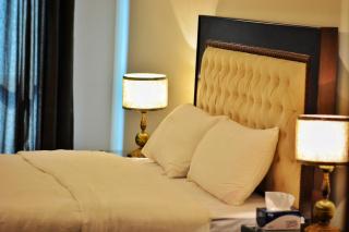 2-BED CLASSIC APARTMENT IN GOLDCREST MALL AND RESIDENCY By ALVIS SUITE - Lahore - 7