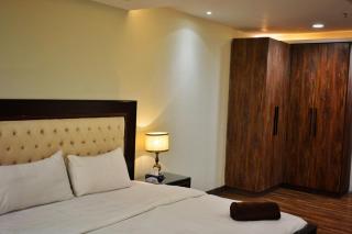 Goldcrest Mall and Residency - Royal Two-Bed Suite By Alvis Suite - Lahore - 2