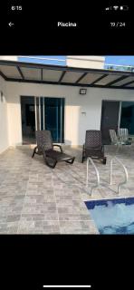 Hermosa casa piscina privada zonas verdes conjunto cerrado con a pocos pasos de Carulla Ricaurte - Ricaurte - 2