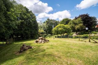Charming Countryside Retreat with Fire pit & Hot Tub close to the Yorkshire Dales - 6