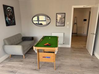 Stylish Spacious 5-Bed Duplex - Coulsdon - 0