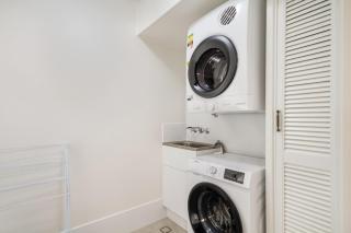 Maybury Unit 1 - Gold Coast - 1