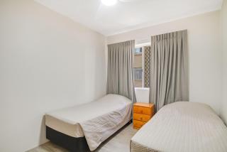 Maybury Unit 1 - Gold Coast - 3