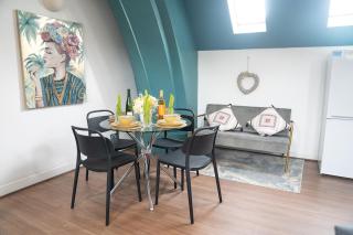 Belgrave Chapel - Luxurious Apartment - Darwen - 1