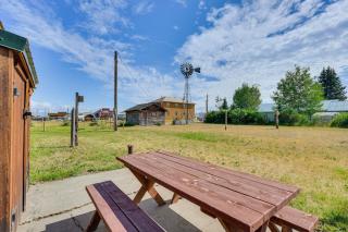 Southwest Montana Ski Country Family Cabin Escape - 9