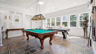 Luxury 4-Acre Lakefront Getaway-Hot Tub, Private Dock, Paddleboards, Pool Table & Karaoke! - 6