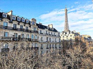 Luxury Room - Eiffel Tower View - 2