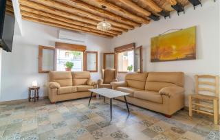 Stunning Home In Fuente Vaqueros - 8