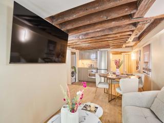 Amazing apartment in Center of Paris - 1