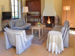 Cottage with Tennis Court - - 3
