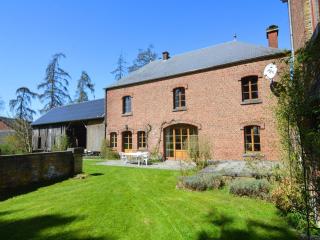 Cottage with Tennis Court - - 5