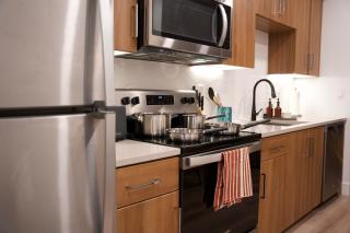 Luxury Hollywood Studio With Pool, Parking, Gym - 5