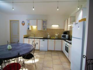 Villa in Lédenon with Private Pool - 2