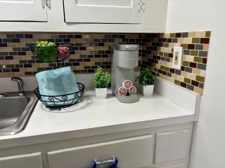 2-Bedroom Retreat in Charming Small Town - Derry - 8